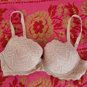 Intimissi brand nude lace bra 32D